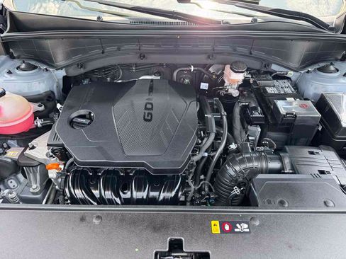 Used 2023 Kia Sorento LX FWD image 8