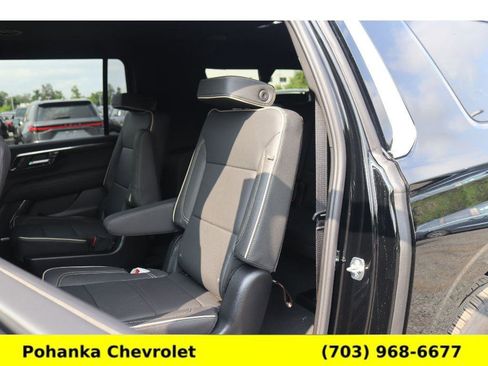 Used 2025 Chevrolet Suburban Premier image 24