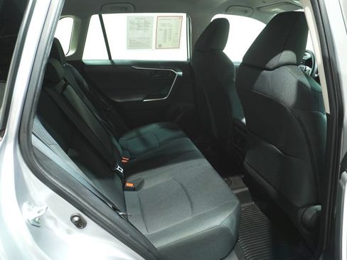 Used 2023 Toyota RAV4 LE AWD/4WD image 15