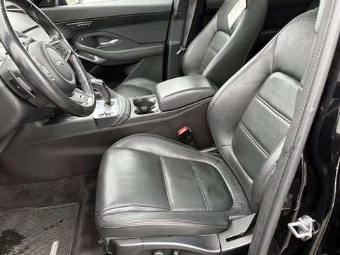 Used 2020 Jaguar E-PACE SE image 18