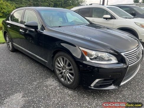Used 2013 Lexus LS 460 AWD w/ Comfort Pkg image 2