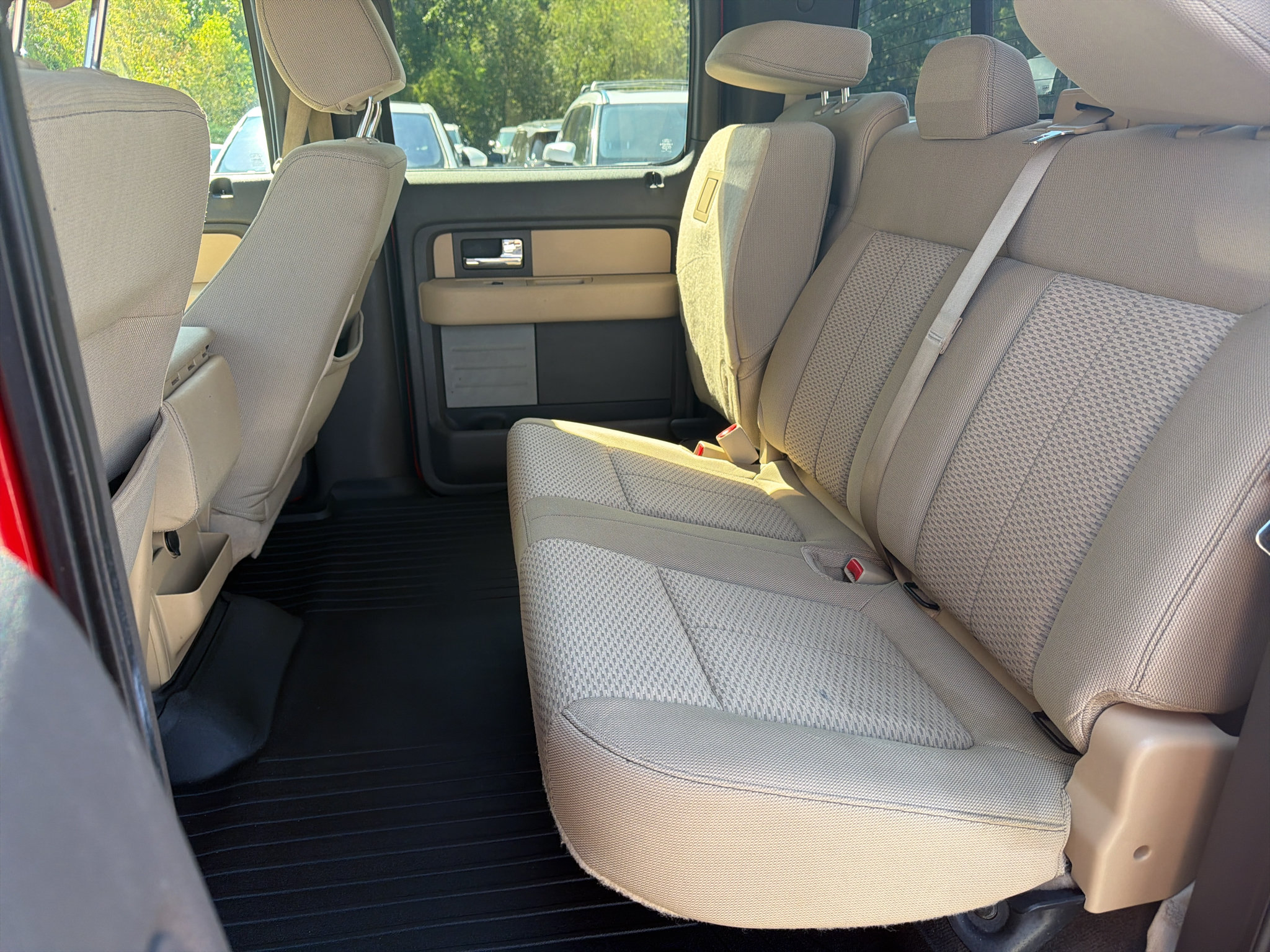 Used 2013 Ford F150 XLT w/ Luxury Equipment Group RWD image 19