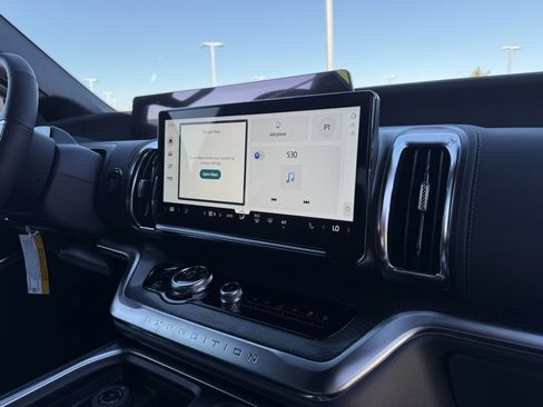 New 2025 Ford Expedition Platinum w/ Stealth Performance Package image 34