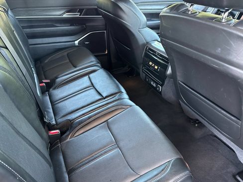 Used 2023 Jeep Wagoneer L Series II RWD image 24