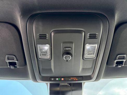 Used 2025 Chevrolet Tahoe LT AWD/4WD image 40