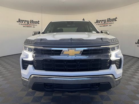 Used 2023 Chevrolet Silverado 1500 LT w/ Protection Package AWD/4WD image 4