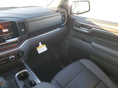 Used 2024 GMC Sierra 1500 SLT w/ SLT Premium Plus Package image 11