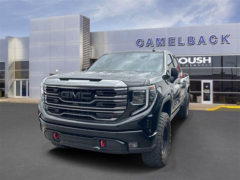 Used 2024 GMC Sierra 1500 AT4 w/ Technology Package image 12