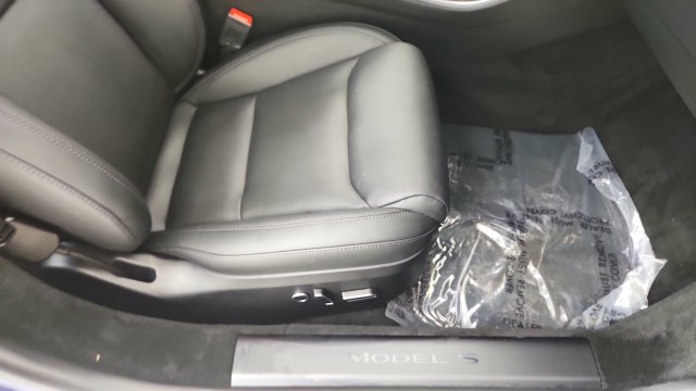 Used 2024 Tesla Model S AWD/4WD image 34