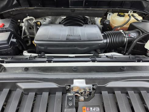 Used 2019 Chevrolet Silverado 1500 LT Trail Boss AWD/4WD image 23