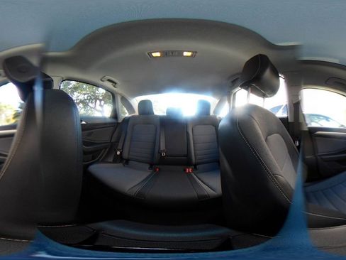 Used 2025 Volkswagen Jetta SE image 36