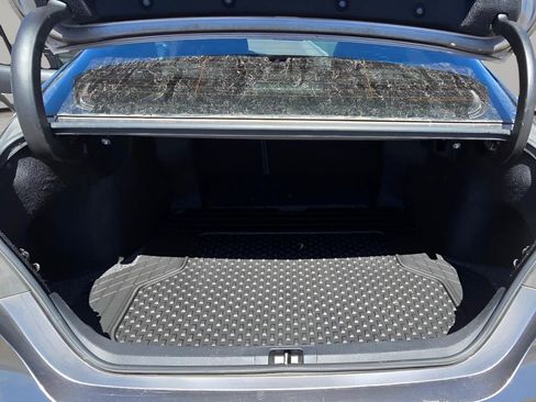 Used 2018 Toyota Camry LE image 28