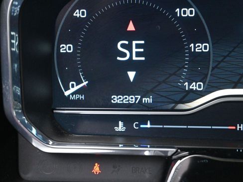 Used 2024 GMC Sierra 1500 SLE w/ Preferred Package image 27