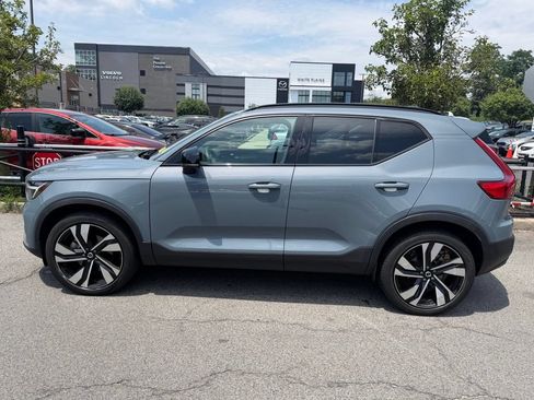 Used 2023 Volvo XC40 B5 Plus w/ Climate Package AWD/4WD image 3