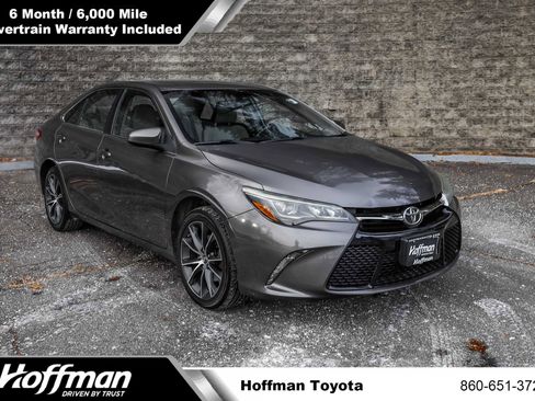 Used 2015 Toyota Camry XSE image 1