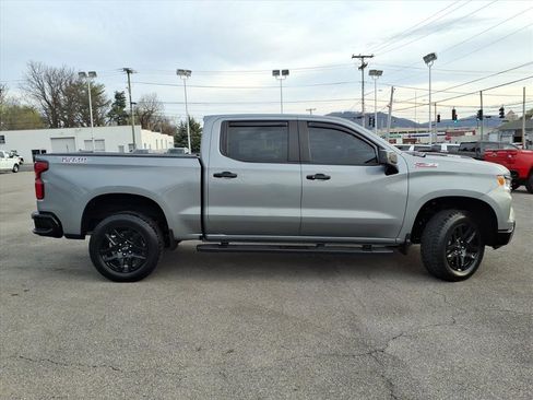 Used 2024 Chevrolet Silverado 1500 LT Trail Boss w/ Convenience Package II AWD/4WD image 3