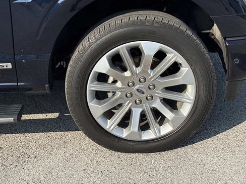 Certified 2022 Ford F150 Limited AWD/4WD image 9