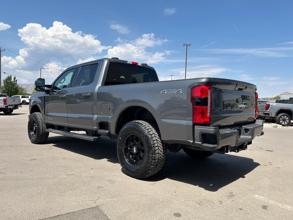 Used 2026 Ford F350 Lariat w/ Black Appearance Package AWD/4WD image 3