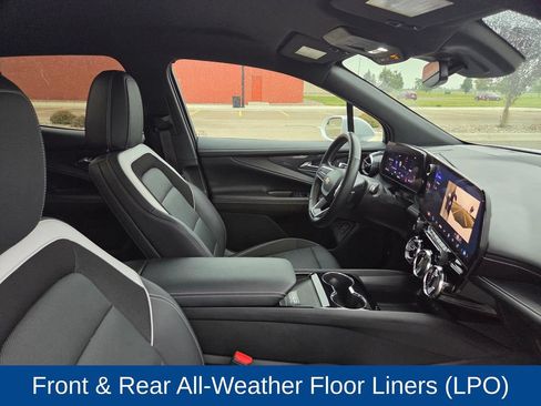 Used 2024 Chevrolet Blazer EV LT AWD/4WD image 33