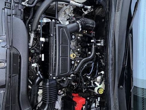 Certified 2025 Ford Escape ST-Line image 32