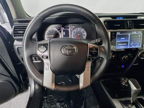 Used 2023 Toyota 4Runner TRD Sport w/ Technology Package AWD/4WD image 18