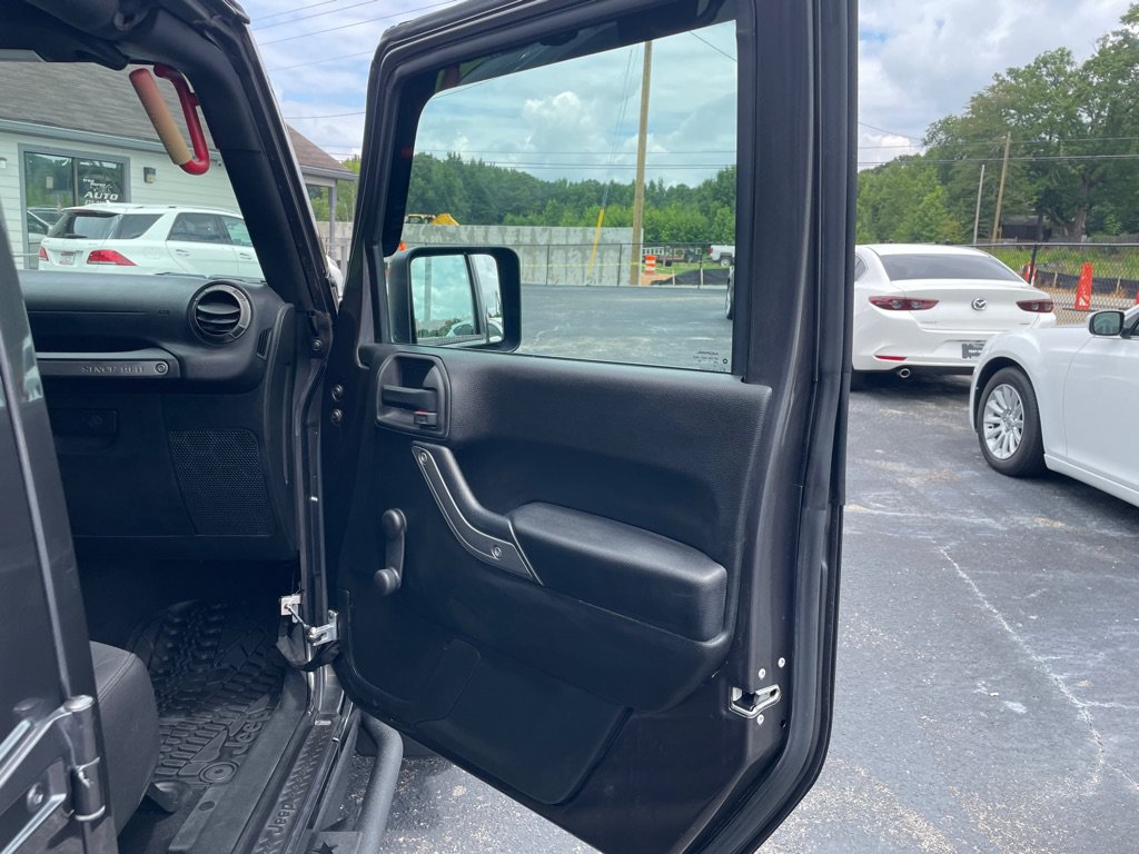 Used 2018 Jeep Wrangler Unlimited Sport AWD/4WD image 19