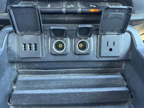 Used 2015 GMC Sierra 1500 SLE w/ SLE Value Package image 17