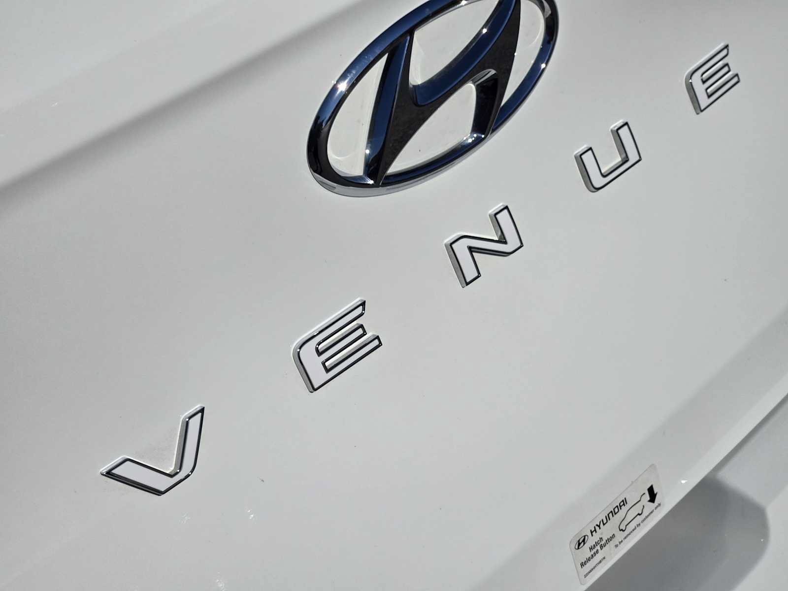 Certified 2026 Hyundai Venue SEL FWD image 10