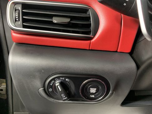 Used 2021 Maserati Levante S GranSport image 17