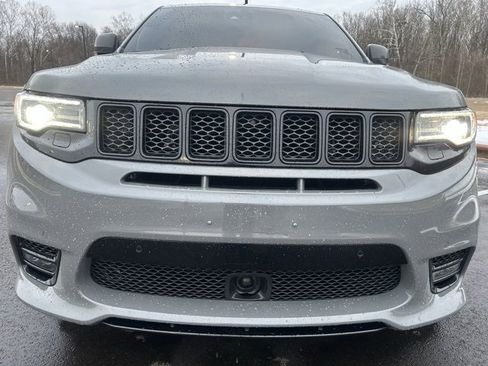 Used 2021 Jeep Grand Cherokee SRT image 3