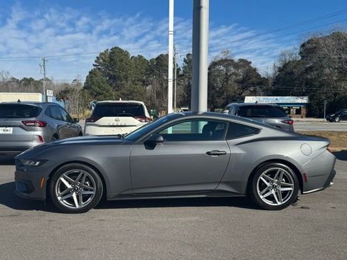 Used 2024 Ford Mustang Coupe image 2