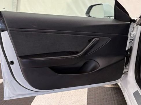 Used 2019 Tesla Model 3 Standard Range Plus RWD image 15