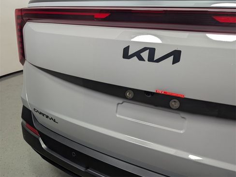 New 2026 Kia Carnival SX Prestige image 8