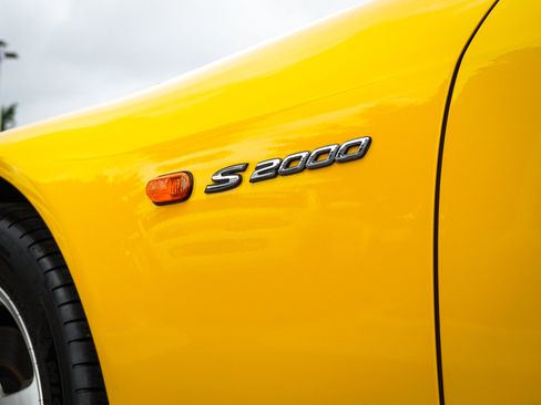 Used 2003 Honda S2000 image 8