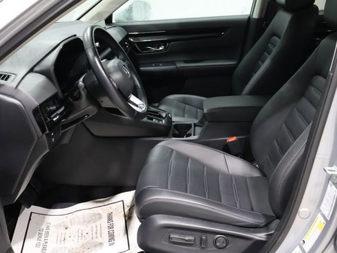 Used 2025 Honda CR-V EX-L image 9