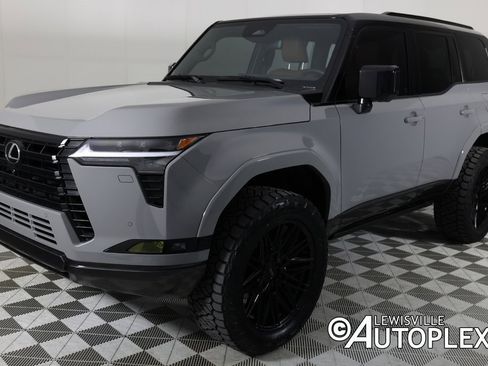 Used 2025 Lexus GX 550 image 9