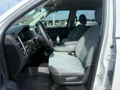 Used 2019 RAM 1500 Express w/ Express Value Package AWD/4WD image 17