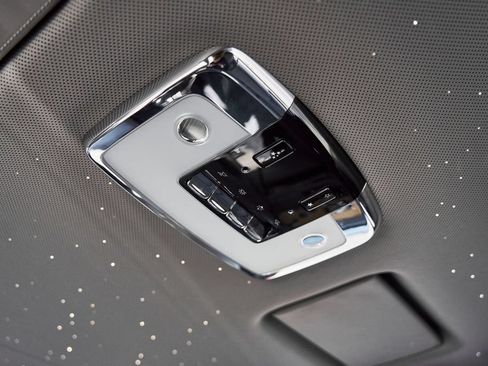 Used 2025 Rolls-Royce Phantom Sedan RWD image 63