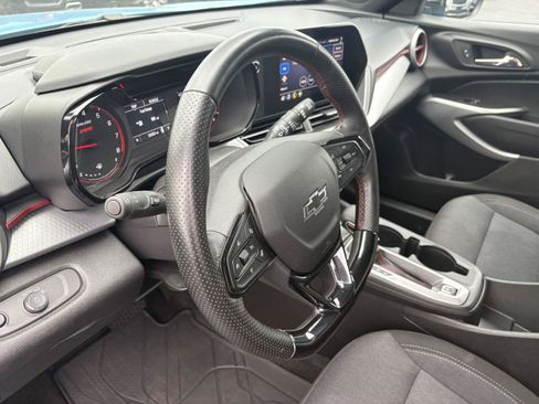 Used 2025 Chevrolet Trax RS w/ Driver Confidence Package FWD image 7