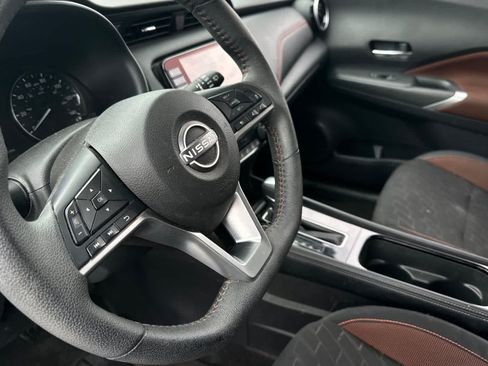 Certified 2023 Nissan Kicks SR FWD image 14