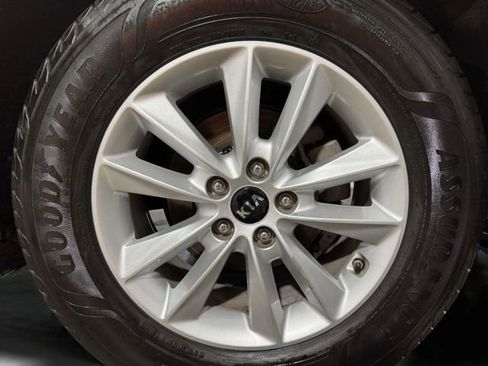 Used 2020 Kia Sorento LX w/ LX I4 Convenience Package image 35