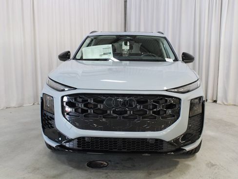 New 2026 Audi Q3 quattro 2.0T AWD/4WD image 37