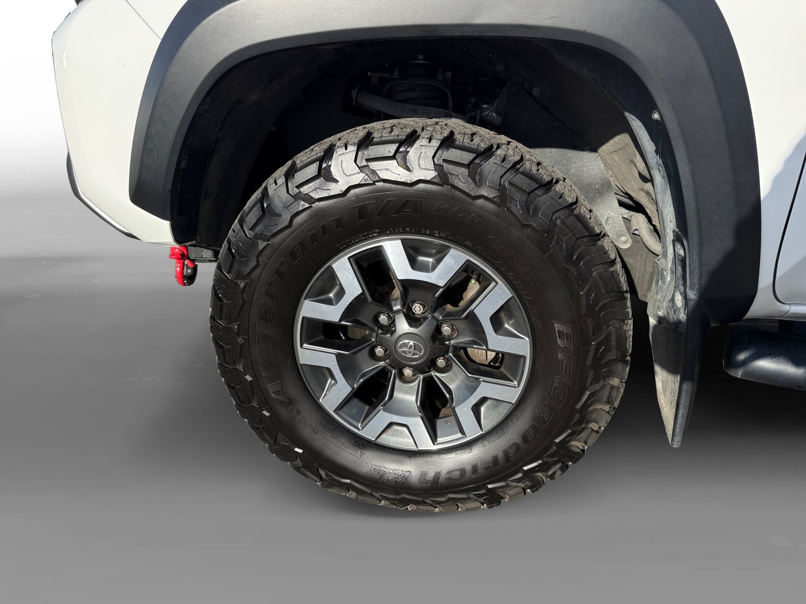 Used 2023 Toyota Tacoma TRD Off-Road w/ TRD Premium Off Road Package AWD/4WD image 9