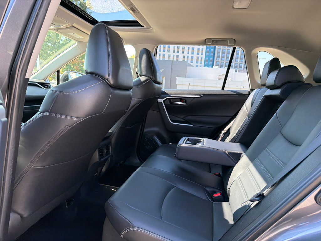 Used 2023 Toyota RAV4 XLE Premium AWD/4WD image 21