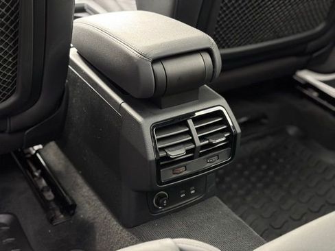 Used 2020 Audi Q3 2.0T Premium image 43