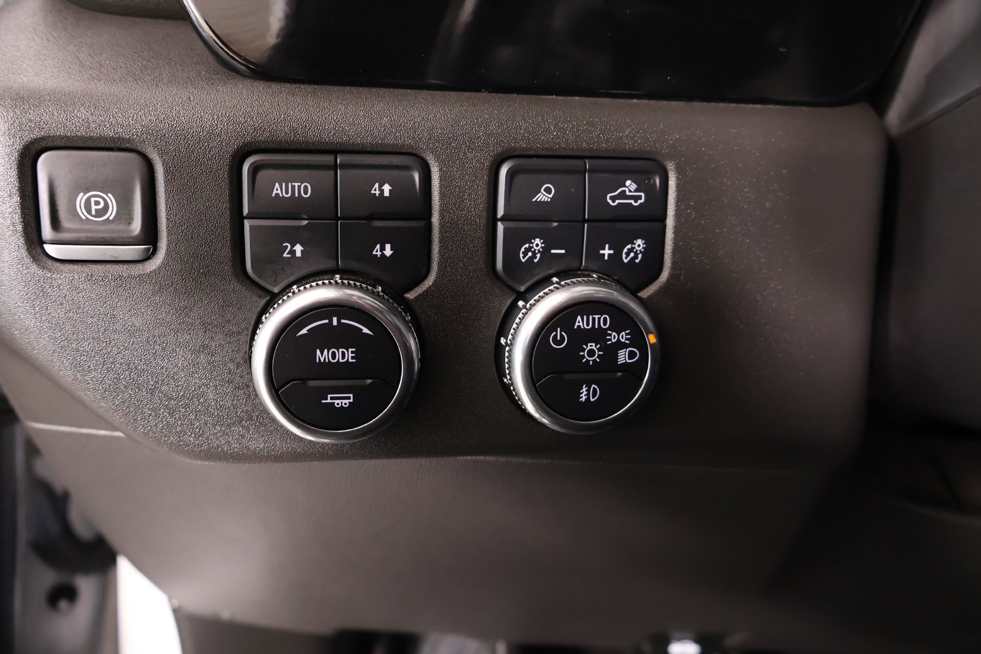 Used 2024 GMC Sierra 1500 SLT w/ SLT Premium Plus Package AWD/4WD image 8