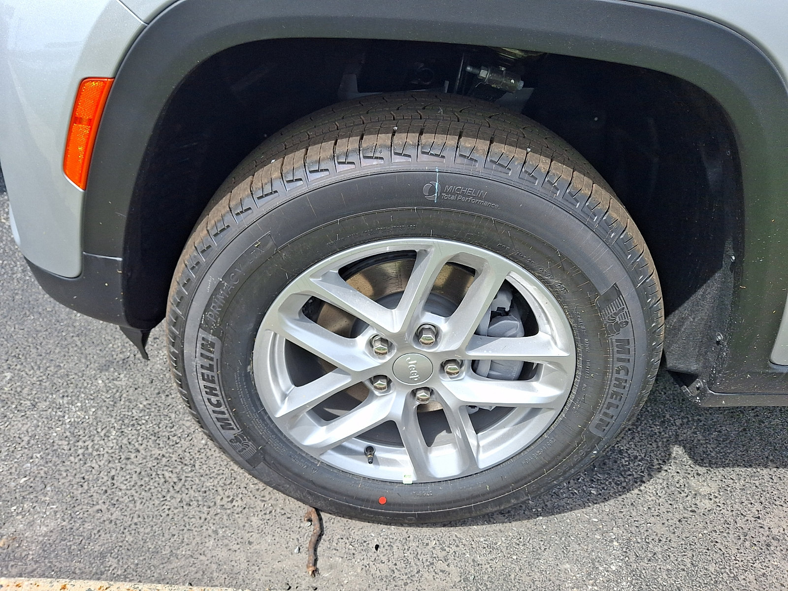 New 2026 Jeep Grand Cherokee Laredo AWD/4WD image 4