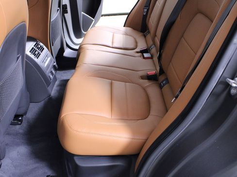 New 2026 Jaguar F-PACE R-Dynamic S image 10