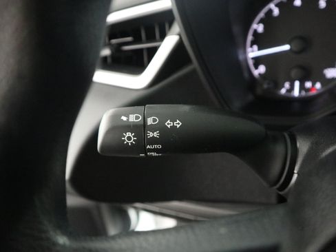 Used 2025 Toyota Corolla LE FWD image 25