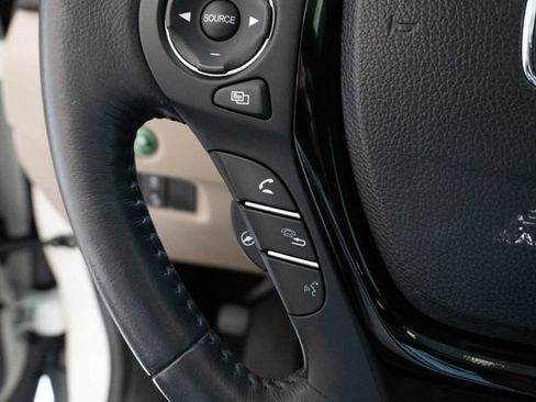 Used 2018 Honda Pilot Elite image 26